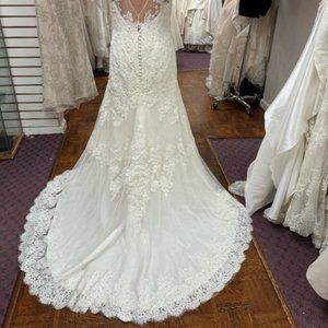 Ivory Ellis wedding dress